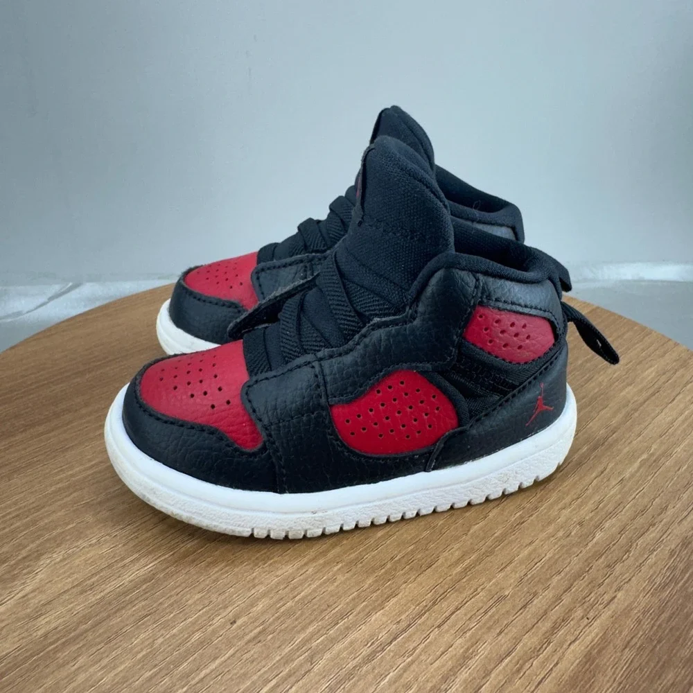 Jordan 1 Mid Toddler 5C Black Red AV7944-006 Basketball Sneakers Streetwear